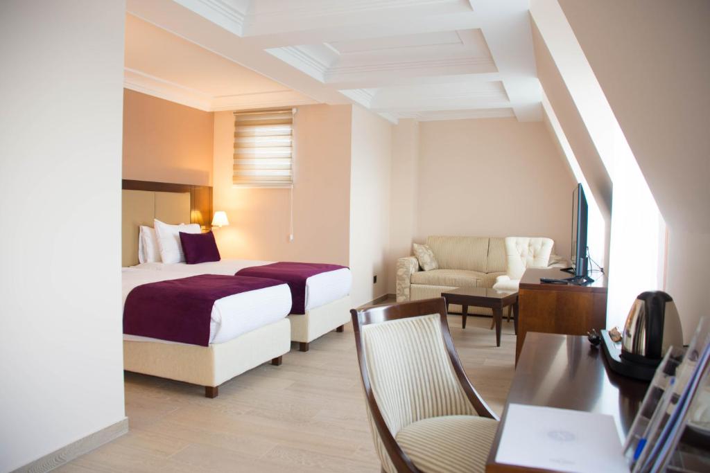 Xenon Hotel & SPA photo 2