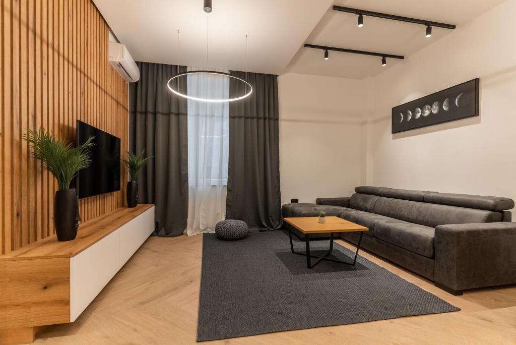Silver Luxury Suites photo 2