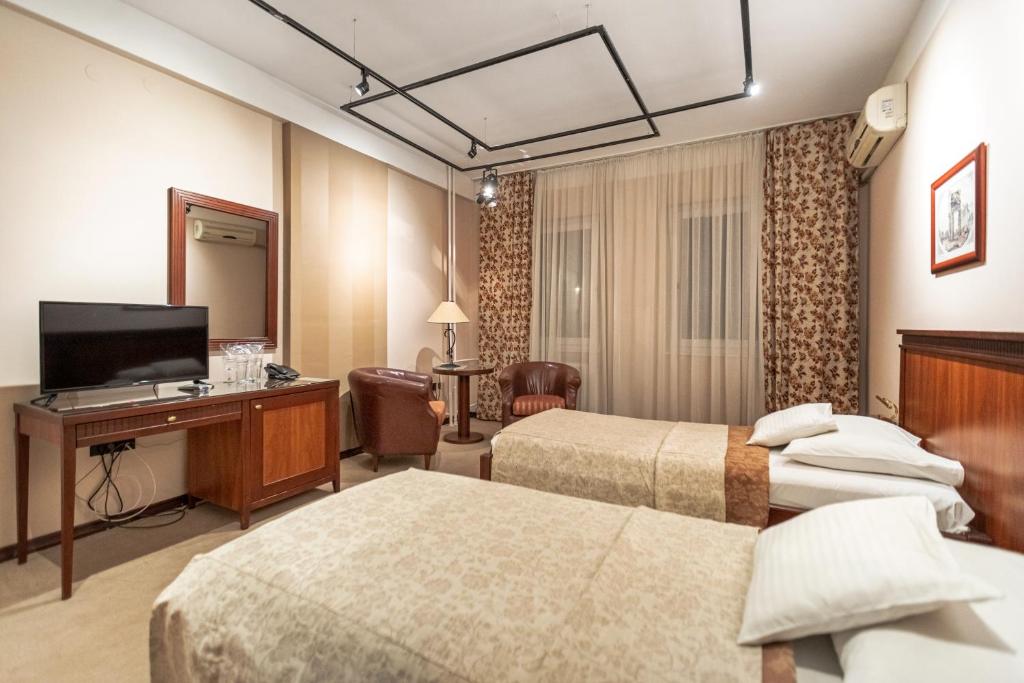 The Regent Club Hotel photo 2