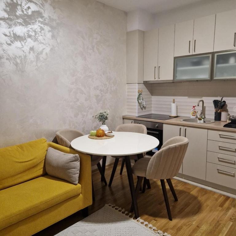 Stylish and cozy stay photo 3