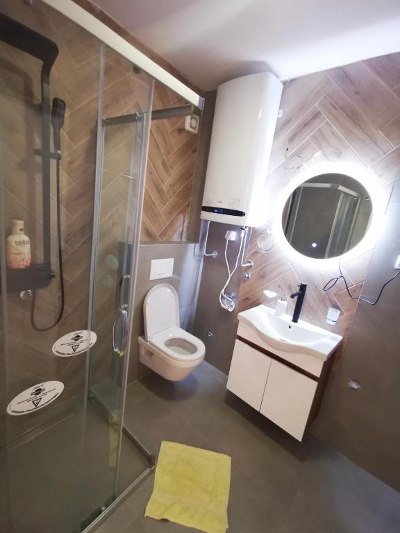 Riviera Apartments photo 3