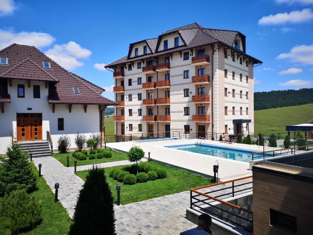 Zlatibor Hills — photo 1