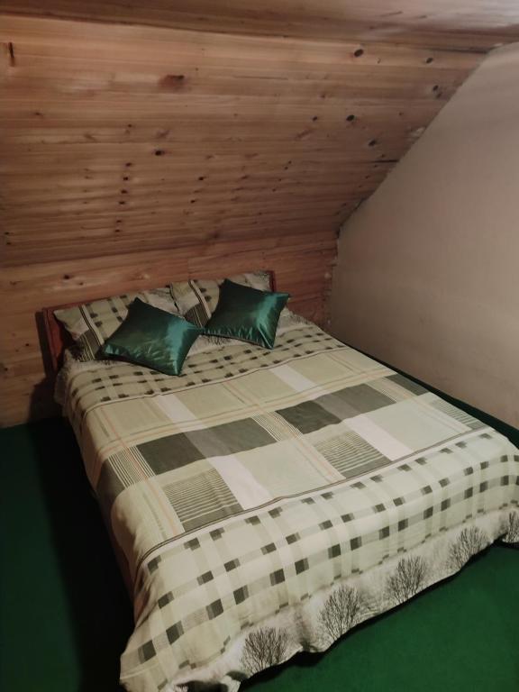 Riverside Cabin photo 2