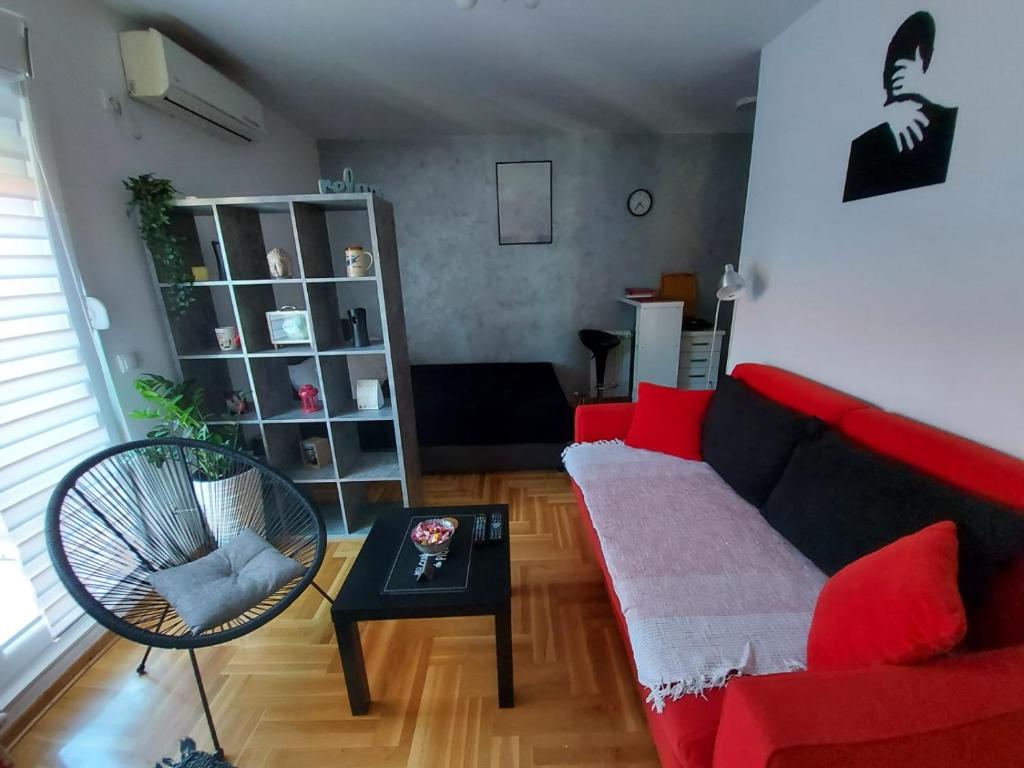 Studio IKA Belgrade Airport Free Parking possible Self Check-In Terrace — photo 1