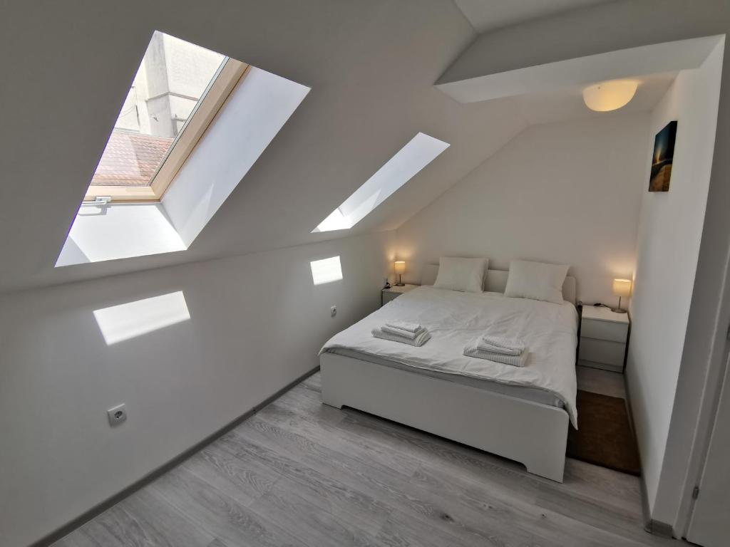 RIS CENTRAL Apartments photo 2