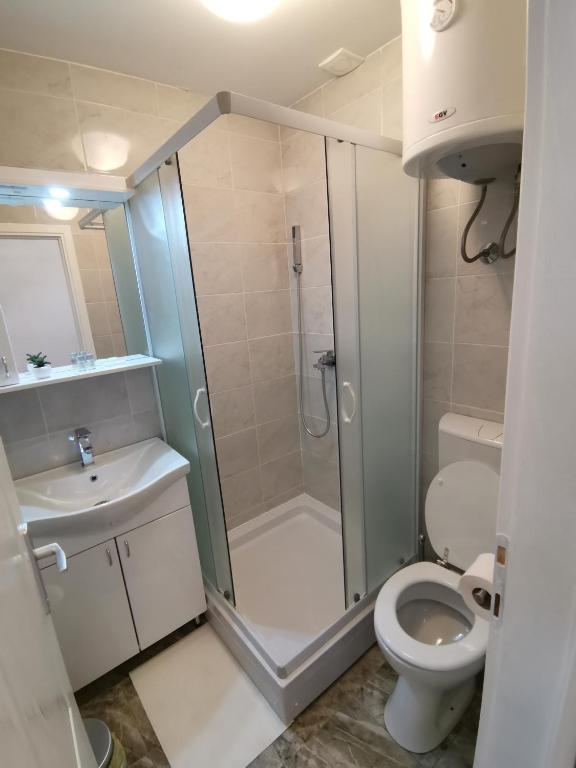 RIS CENTRAL Apartments photo 3