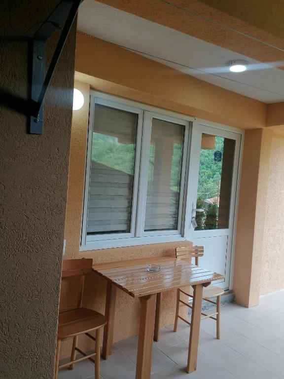 Studio sa francuskim i pomoćnim ležajem - Romansa photo 2