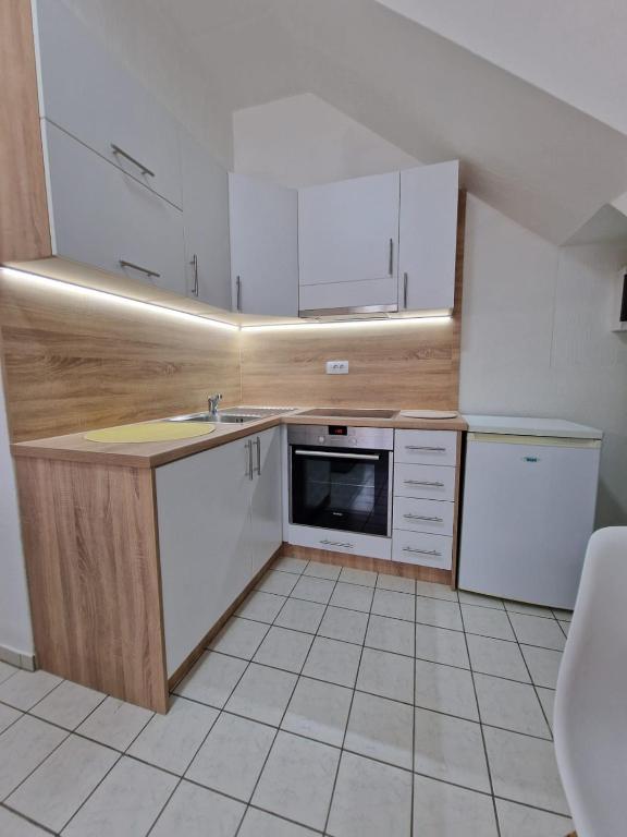 Studio Petrovac B photo 2