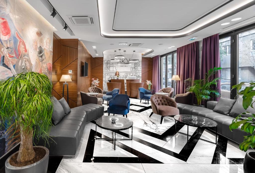 Sky Hotel — photo 1