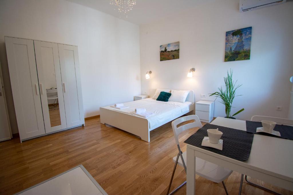 Serene Bulbuder Suite photo 2