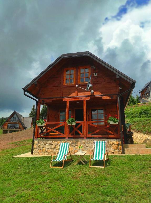 Tarovuk cabin photo 2