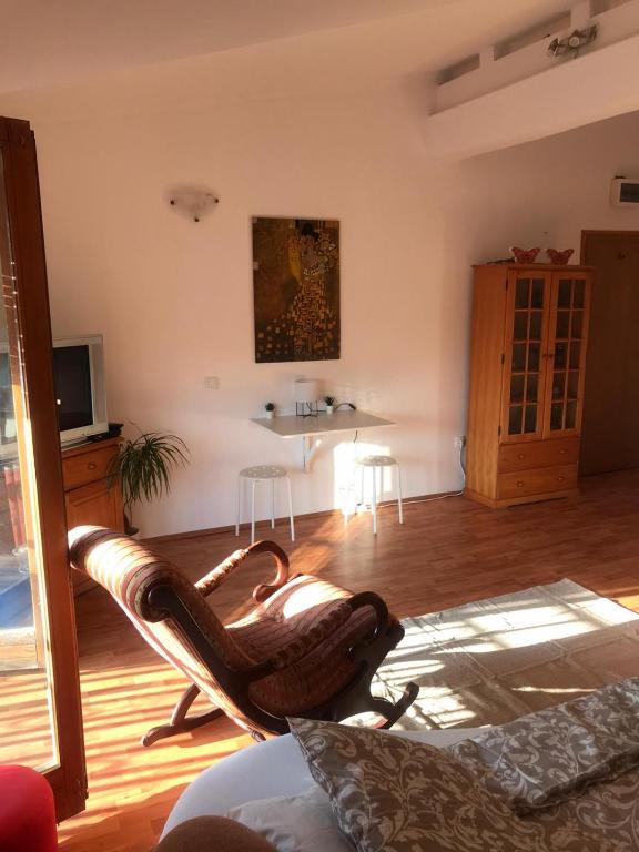 Cosy Rooftop studio with balcony — photo 1
