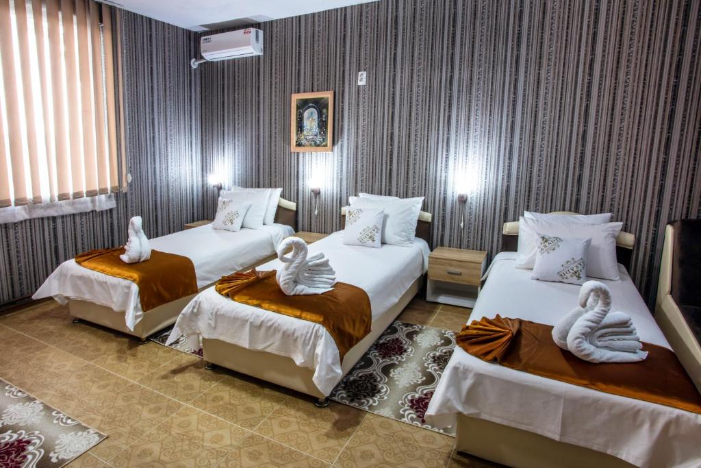 Hotel Saradis photo 2