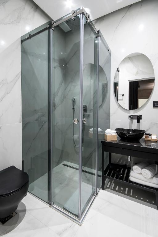 The Location Hotel photo 3