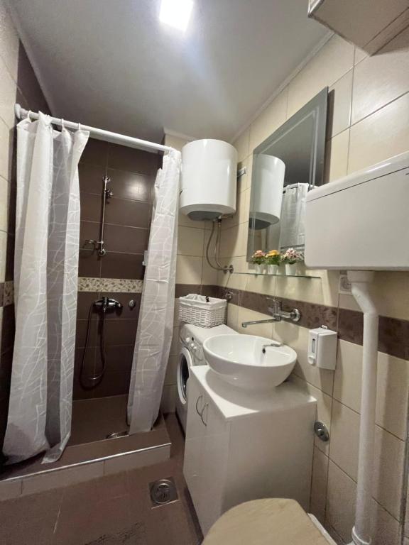 Tesla View Apartment photo 3