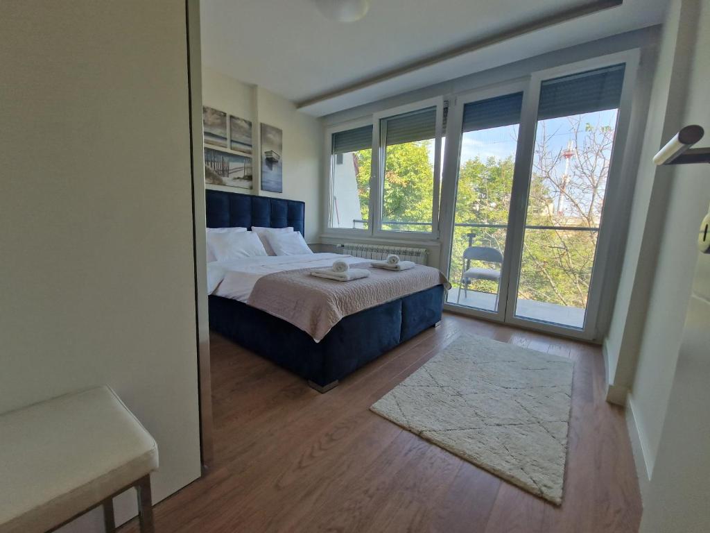 Royal apartment Sava river Blok 70 photo 2