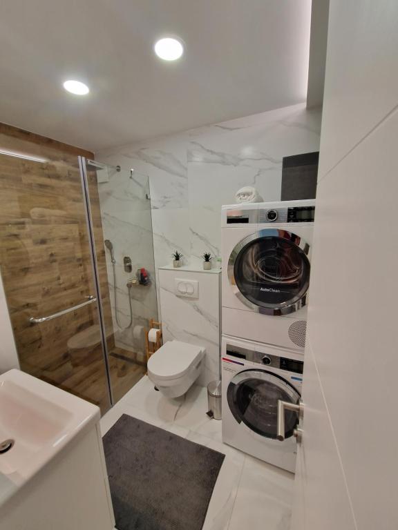 Royal apartment Sava river Blok 70 photo 3