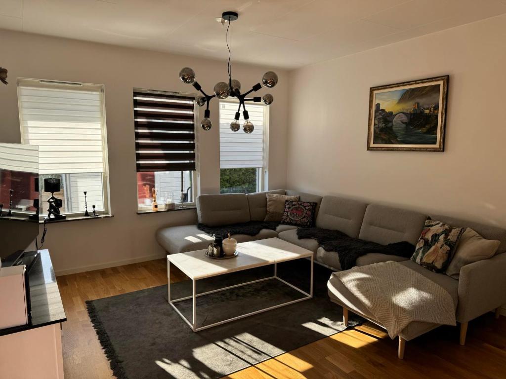 Nybyggt radhus nära både Malmö och Lund.