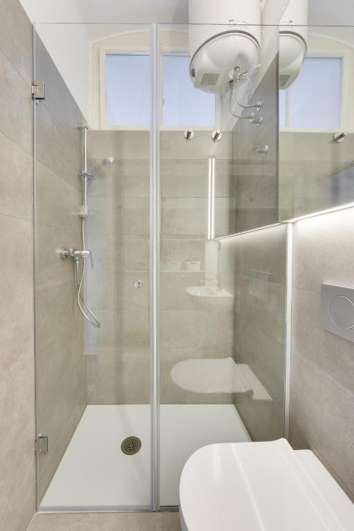 City Center Apartment with Parking photo 3