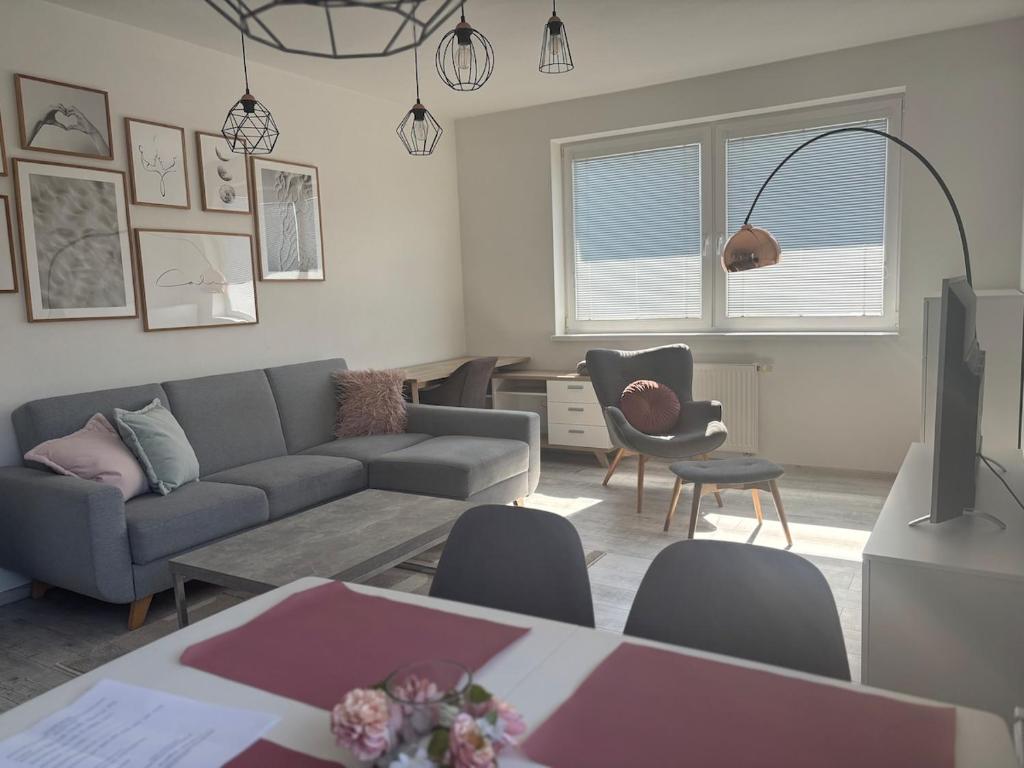 Sunny Apartment in Quiet Area — photo 1