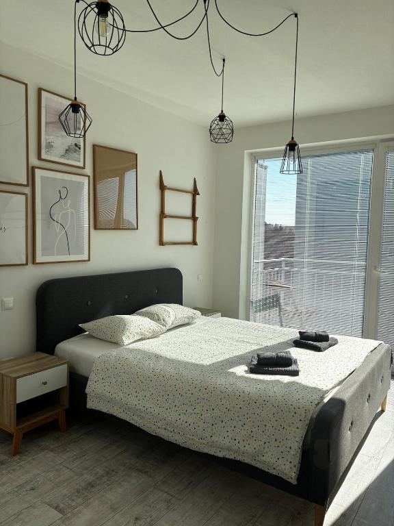 Sunny Apartment in Quiet Area photo 2