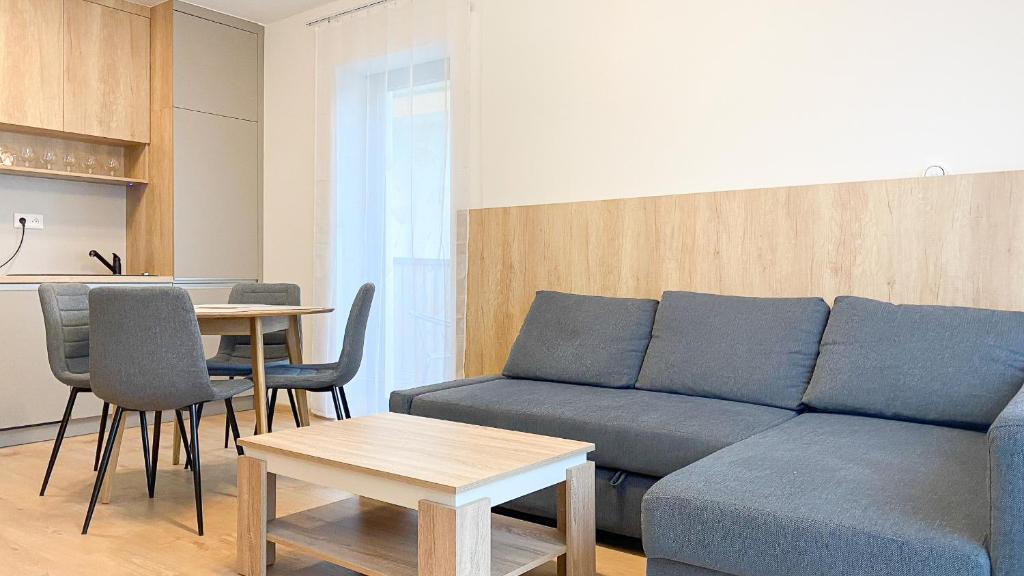 Riverfront Apartment photo 3