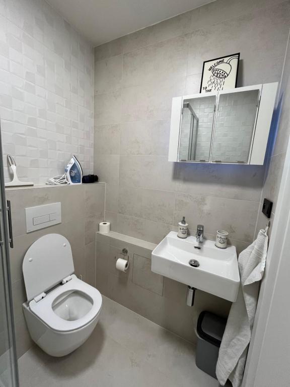Stylish apartment in the heart of the city near Aupark and the Main Station photo 3