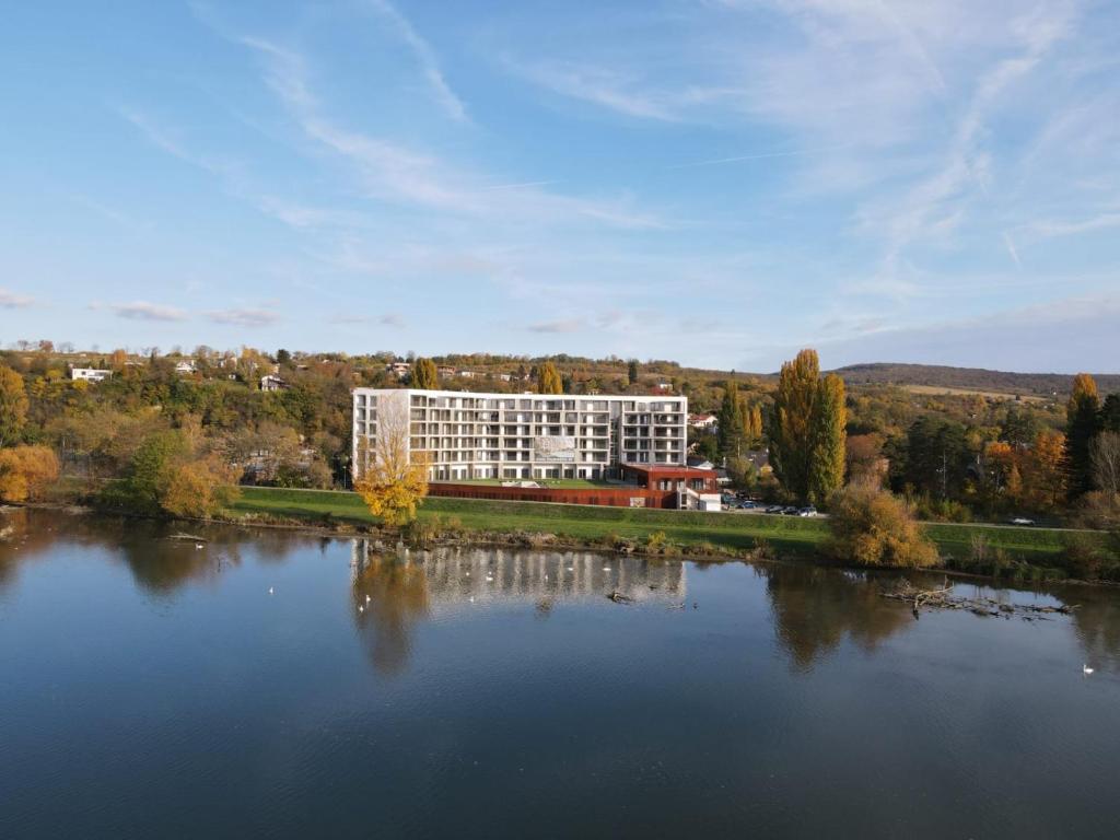 Blue Wave Apartment — photo 1