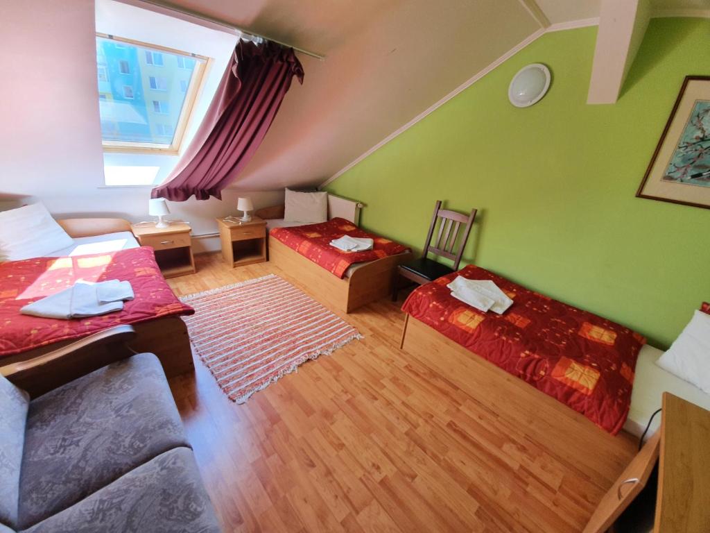 Hotel Senica photo 2