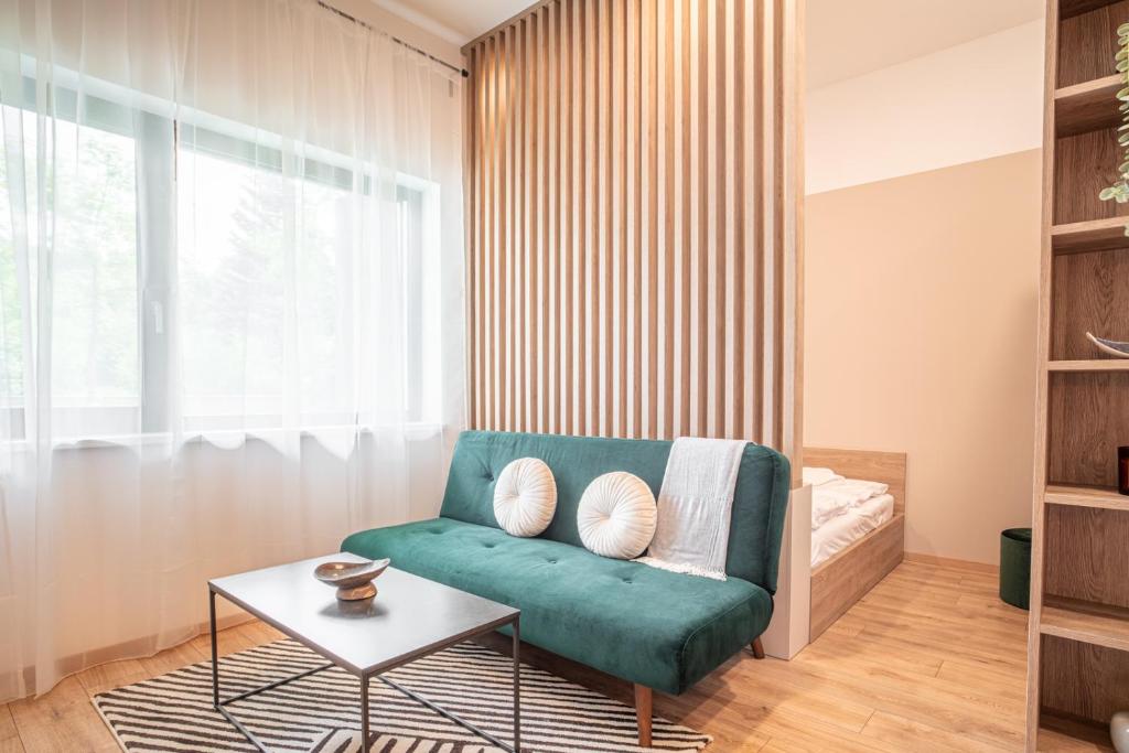 Patronka Apartments - Stylish apartment with a divided sleeping area photo 2