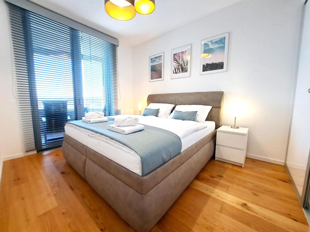 Prestigious SKY PARK apartment - top city view - Traveller awards 2024 photo 2