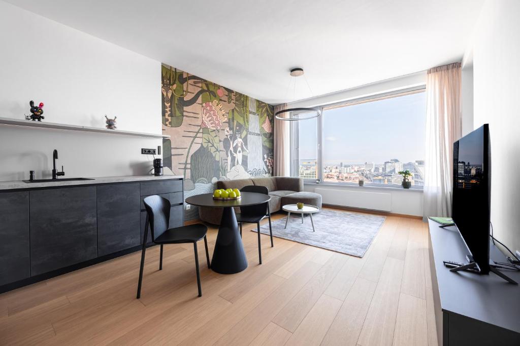 Sky Park Adam&Eve Apartment - free parking - amazing city view — photo 1