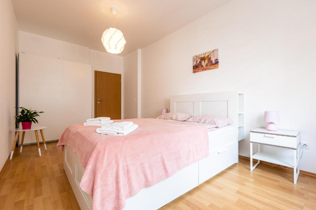 Spacious Apartment in the Old Town of Bratislava photo 2