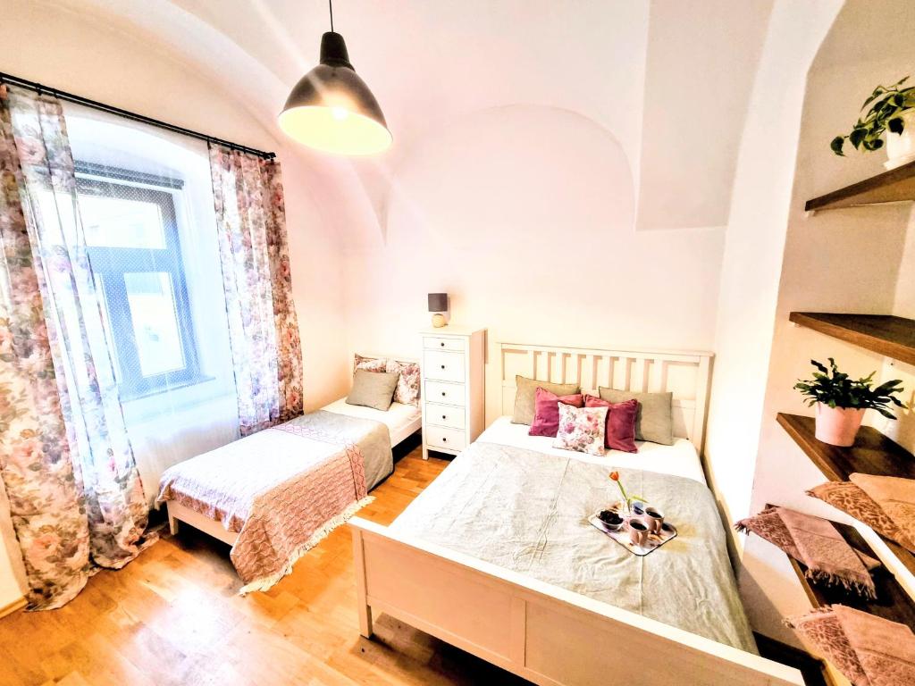 Tobias Old Town Apartment with 1 free offsite parking photo 2