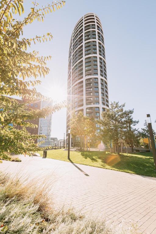 SKAU Sky Park Coral by Zaha Hadid 22 floor 1Tower Panoramic View Free Parking — photo 1