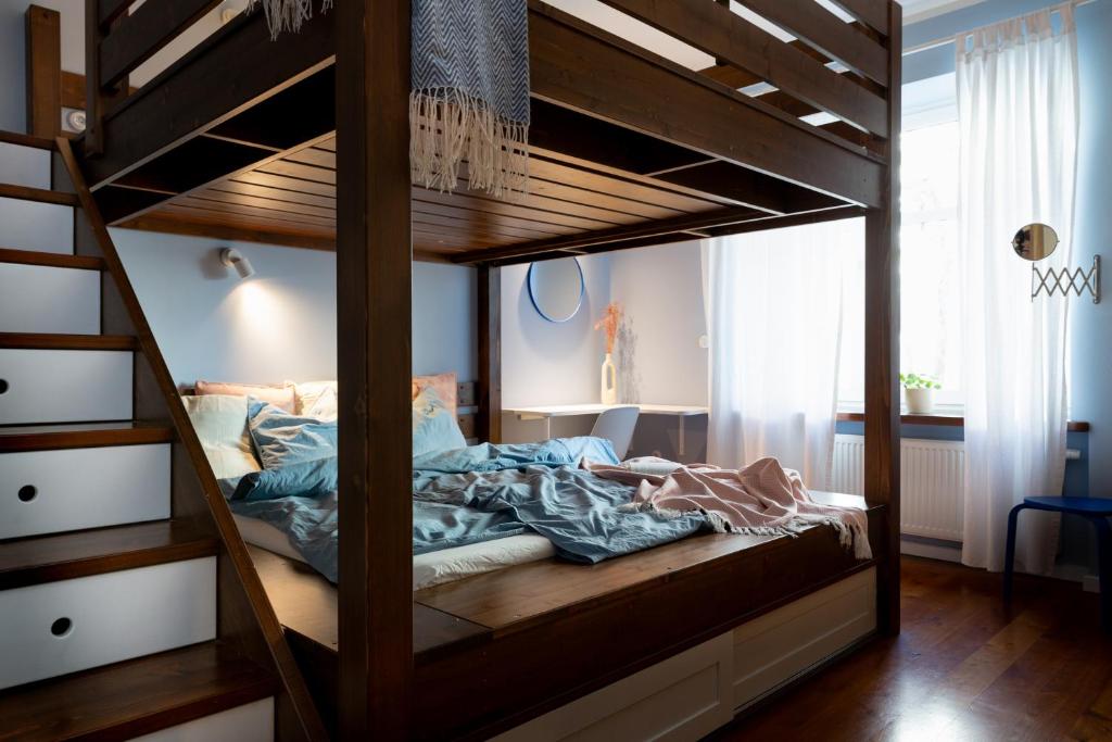 EverGreen - Design & Spacious Old Town Apartment with AC photo 2