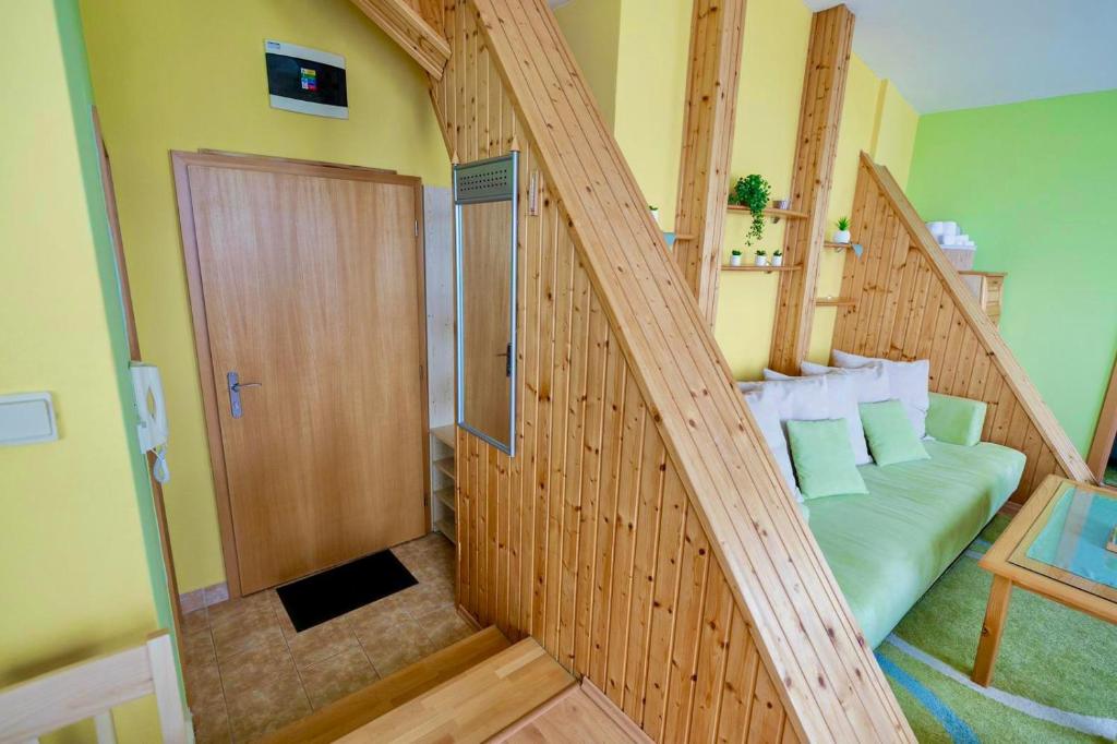 Hills View Apartment photo 3