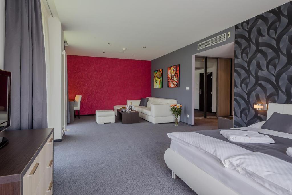 Hotel TENIS photo 2