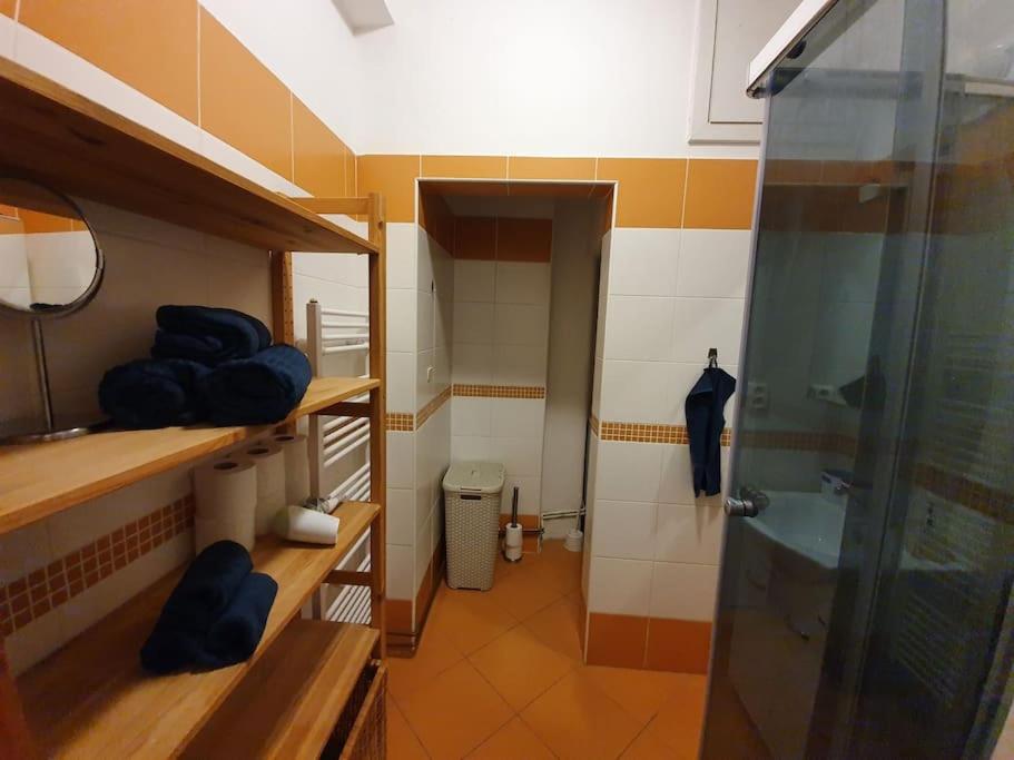 Stylish & quiet apt next to Presidential palace photo 3