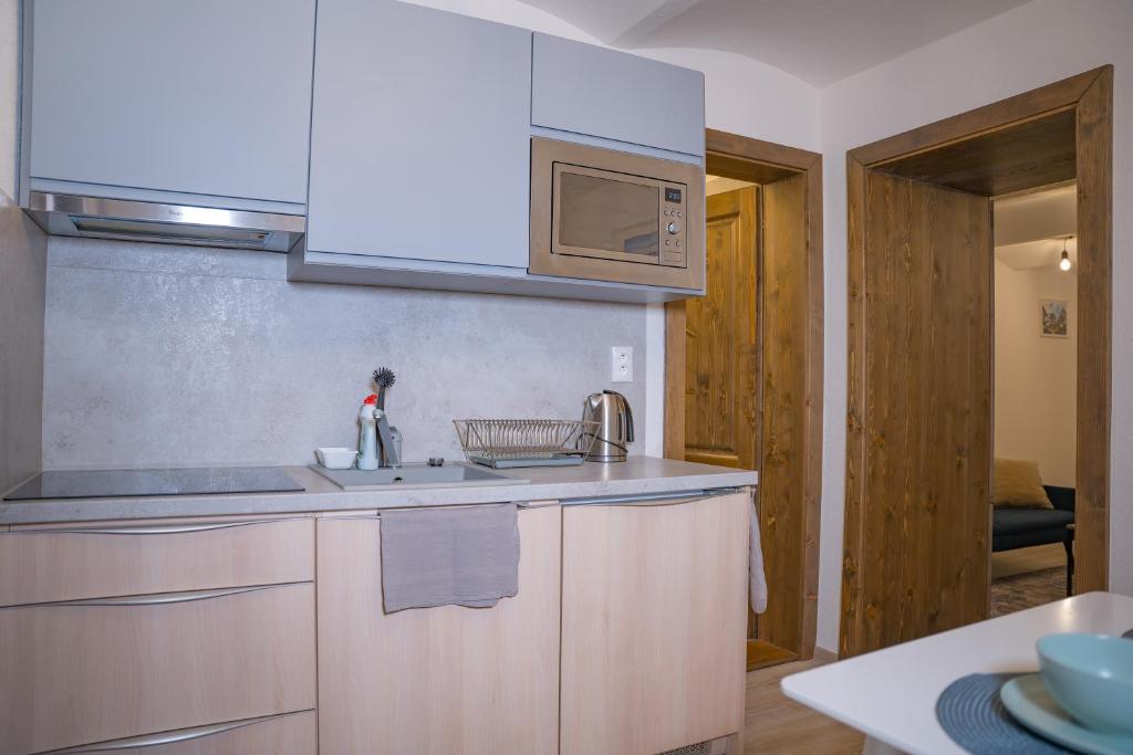 Tatry Low Guesthouse photo 3