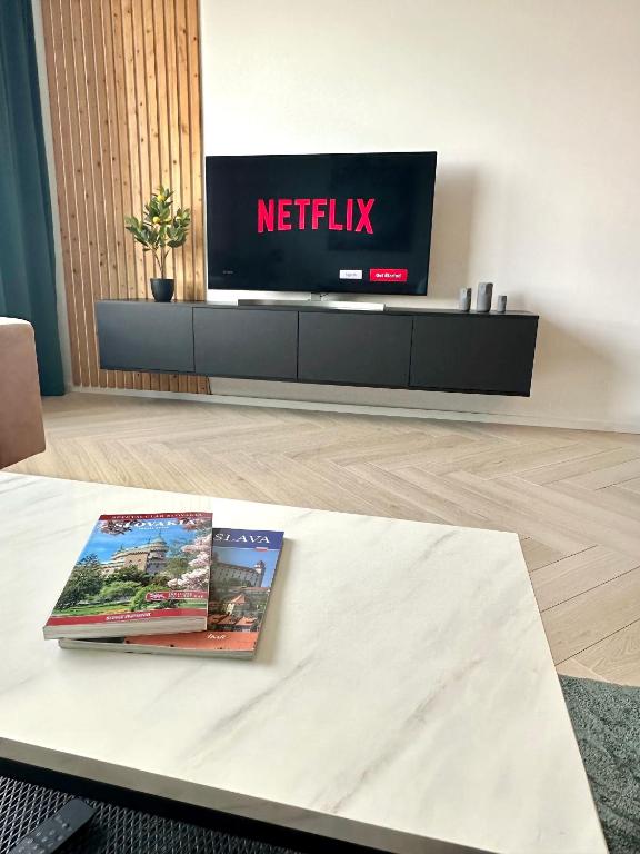Luxusný apartmán na 21 poschodí s parkovaním zadarmo BA photo 3