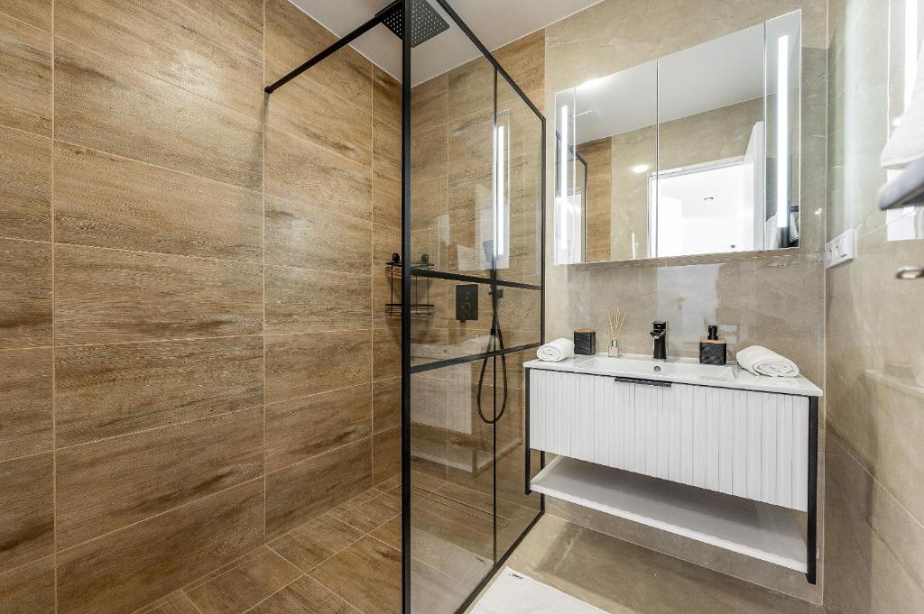 Serenity Suites Apartments photo 3