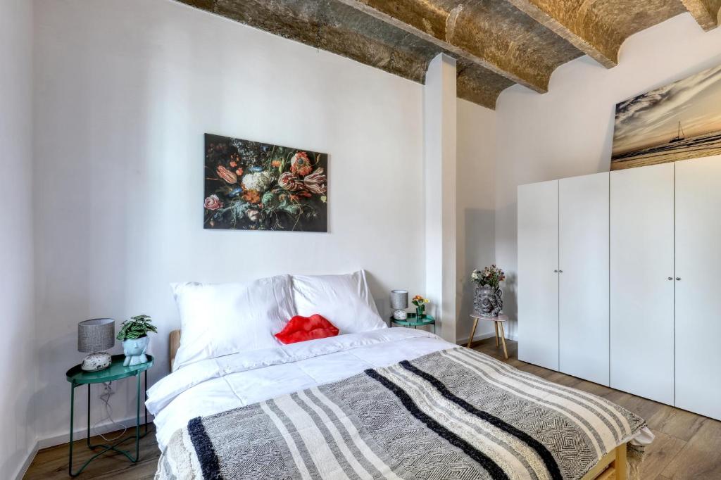 STAR stylish apartment on the famous Bratislava pedestrian zone photo 2