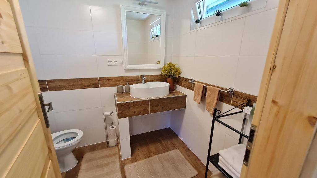 Štiavnické chalúpky pri Richňavských jazerách photo 3