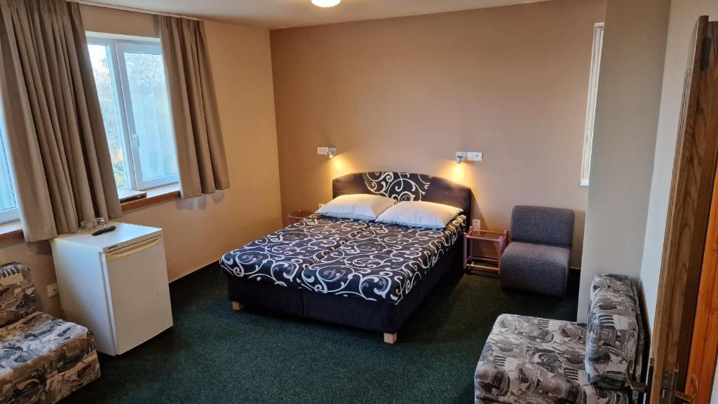 Penzión Bonaparte-Korzika Thermalpark inclusiv — photo 1