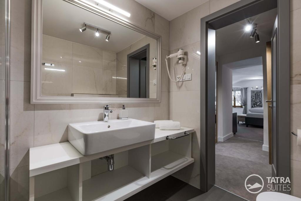 TATRA SUITES Boutique Suites Deforte Secret Chamber photo 3