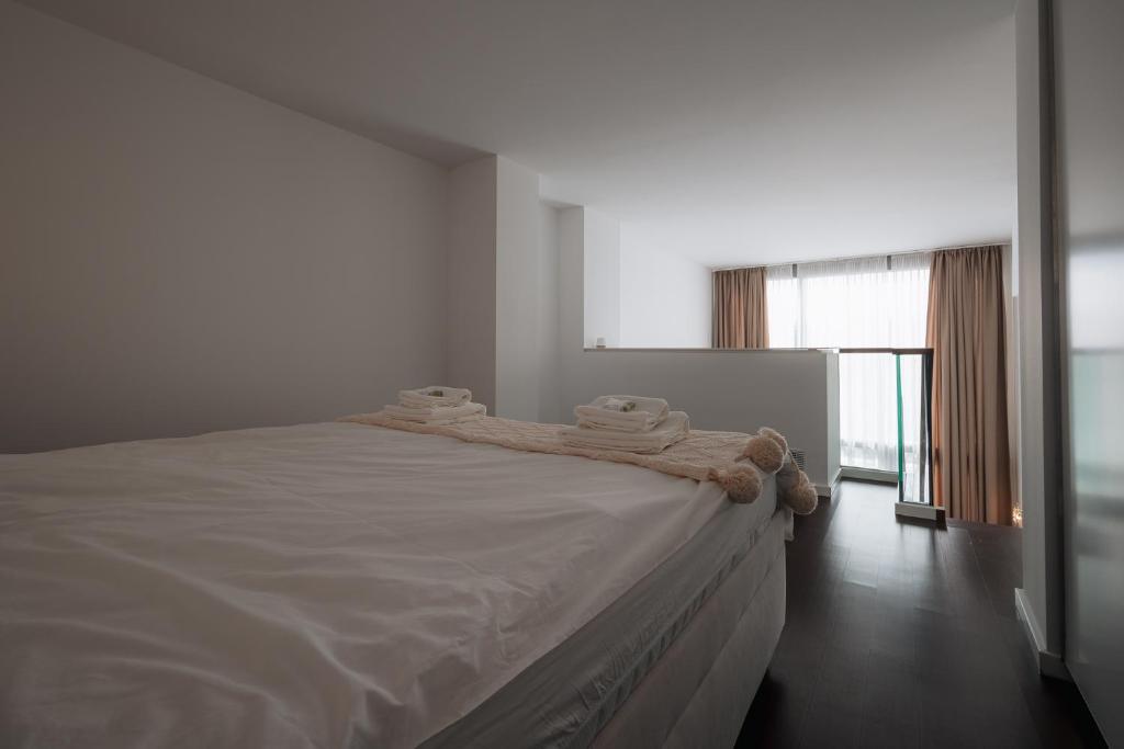 SKAU Eurovea Duplex Apartment Danube Exclusive View Free Parking photo 2