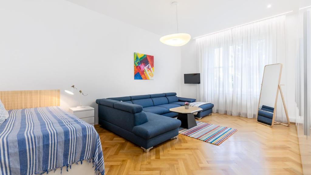 Palisady Charm - Stylish High Ceiling photo 2