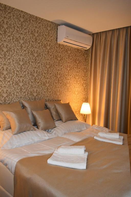 Royal Adela Luxury Apartment photo 2
