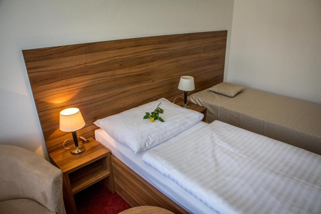 Hotel Saffron photo 2